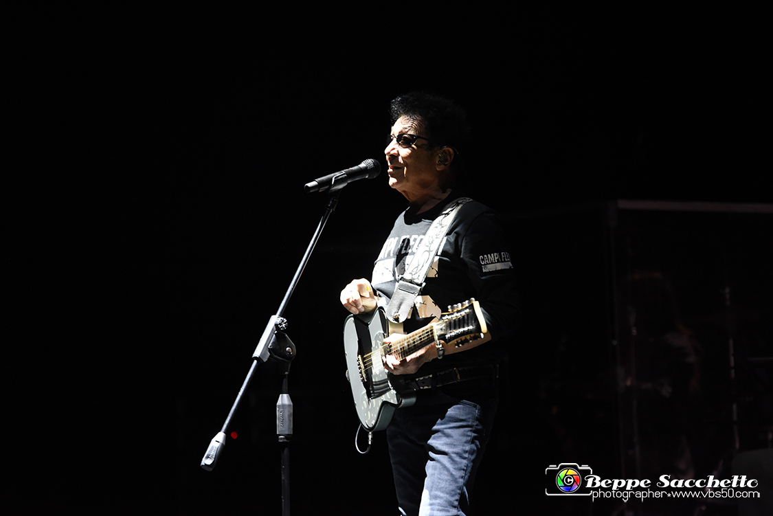 VBS_3914 - Concerto Edoardo Bennato - Peter Pan Rock 'n' Roll Tour.jpg